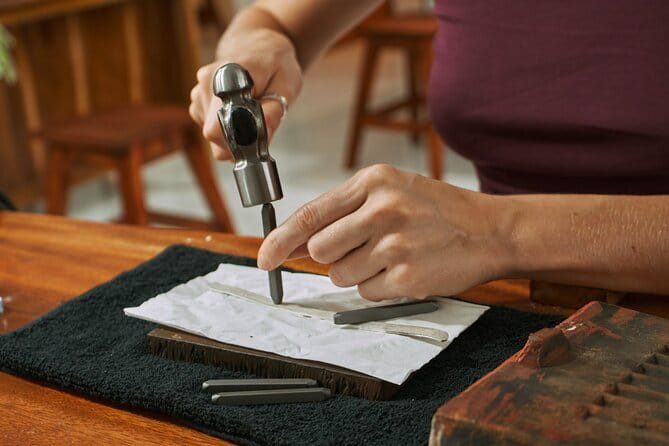 Uluwatu Silver Class: A Unique Jewelry-Making Experience in Bali - Key points at a glance