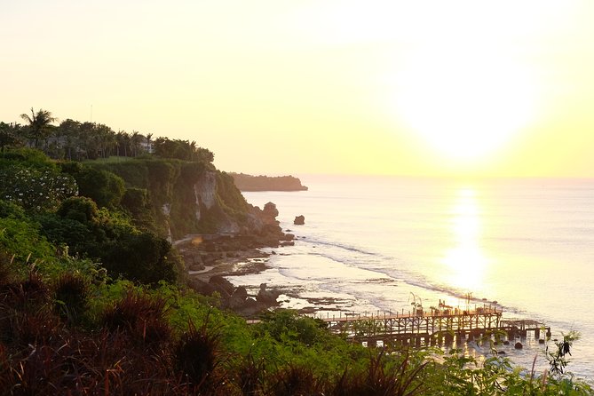 Uluwatu Sunset, Kecak Dance and Jimbaran Seafood Dinner - Suluban Beach: Steps, Rocks, and a More Active Stop