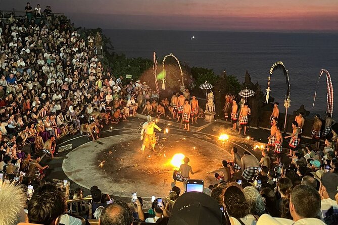 Uluwatu Temple Entrance & Kecak Dance Tickets - Why Uluwatu Temple works so well at sunset