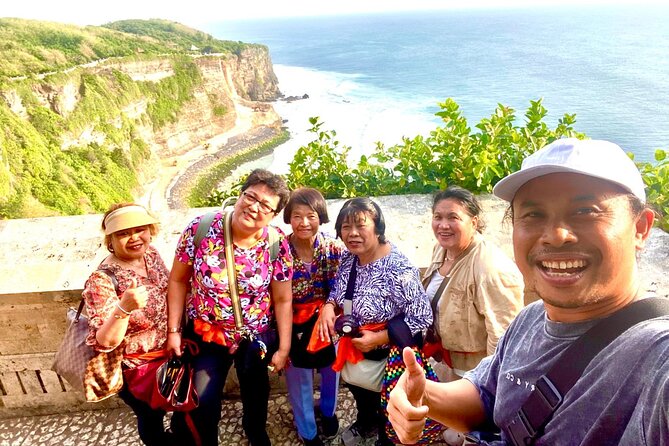 Uluwatu Temple Entry and Kecak Fire Dance Ticket - Meeting your guide at the 5pm entrance