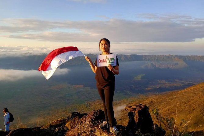 Watch the sunrise from the top of Mount Batur volcano - Why climb a volcano before dawn?