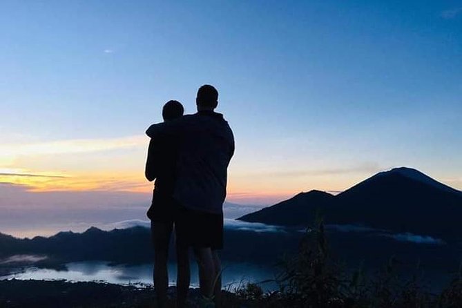 Watch the sunrise from the top of Mount Batur volcano - Walking Mount Batur in the dark