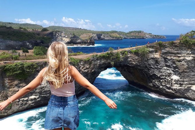 West Nusa Penida Island - Instagram Tour - Banjar Nyuh Harbour and the private island car