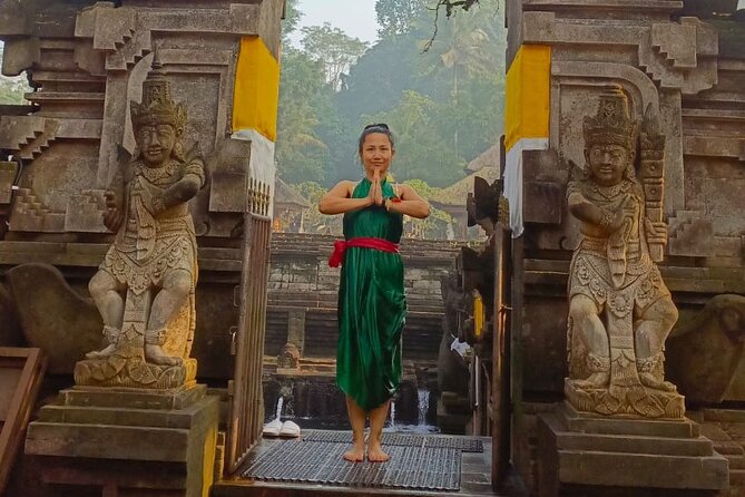 Wonderful of Ubud Private Guided Tour - Starting with Barong and Kris Dance