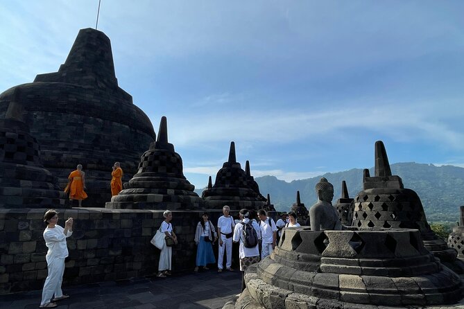 Yogyakarta: Borobudur Sunset Shared Guided Tour - Why a sunset visit changes the Borobudur experience