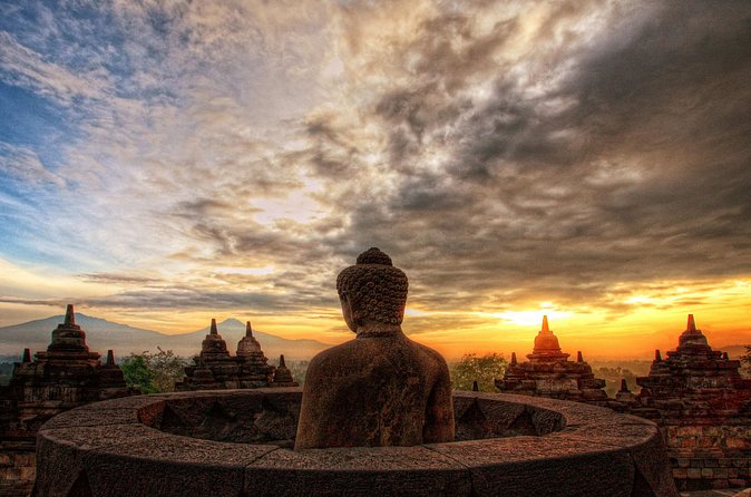Yogyakarta: Borobudur Sunset Shared Guided Tour - What the $22.25 price really covers