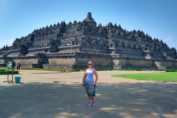 Yogyakarta: Borobudur Temple Climb Up and Prambanan Temple Tour - The driver can shape the day