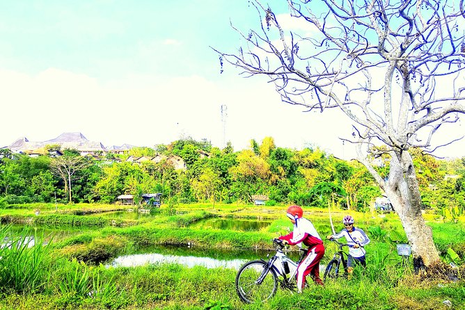 Yogyakarta Cycling Tour Around the Villages and Fish Farm - Key points at a glance