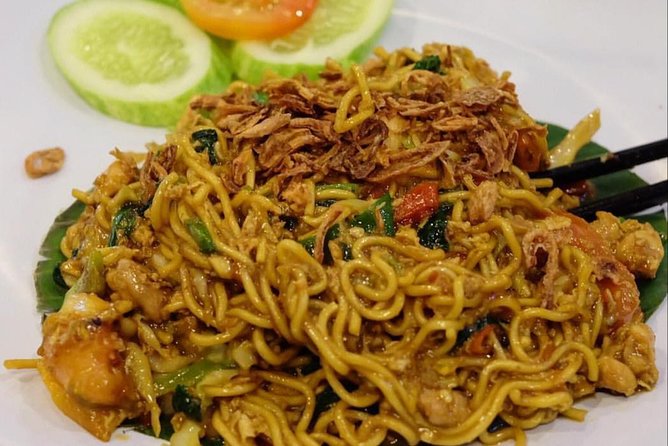 Yogyakarta Historical and Food Tour - Starting with coffee and satays at Slasar Malioboro