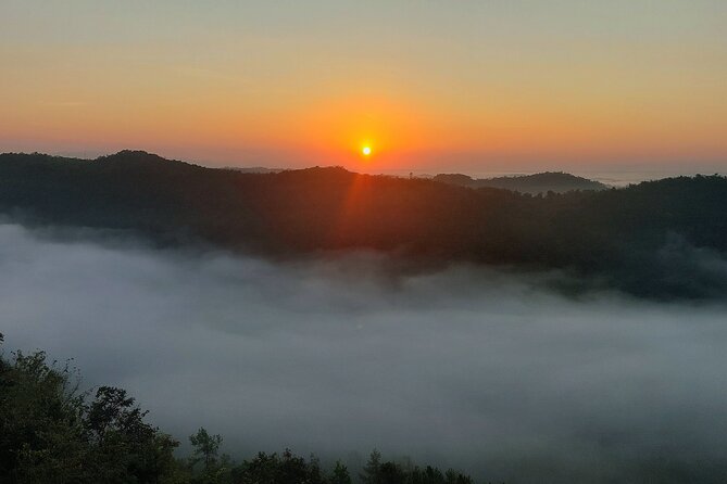 Yogyakarta: SUNRISE Above Cloud & Explore UNESCO Temples w/ GUIDE - Bukit Panguk Kediwung and the uncertain sunrise